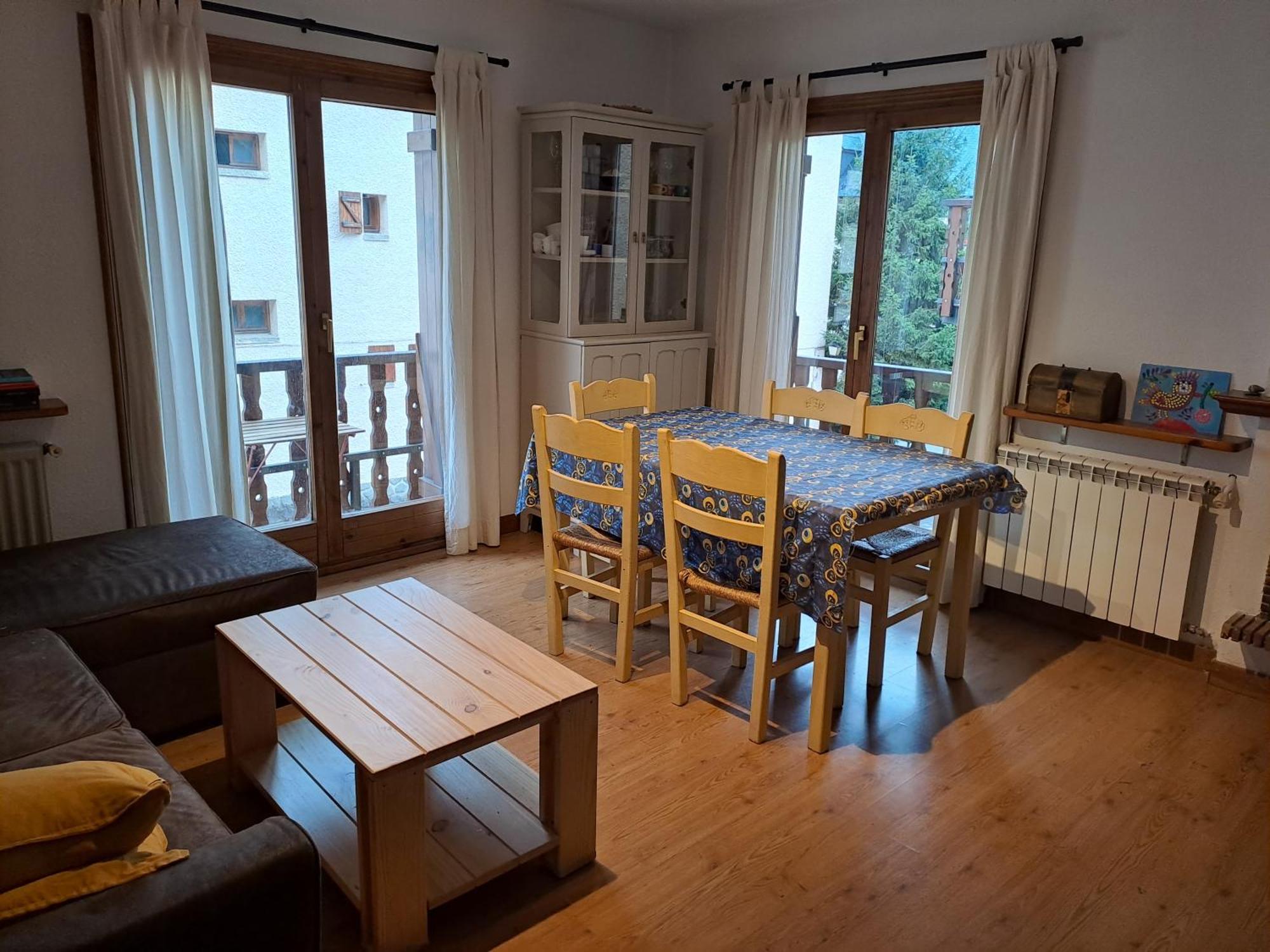 Casa Bihotz - Bonito Y Centrico Apartamento Con Garaje En Sallent Sallent de Gállego Eksteriør billede